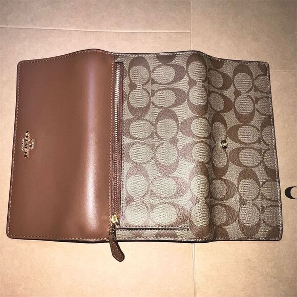 COACH Leather Trifold Wallet Brown w Gold Hardware AUTHENTIC - Picture 4 of 7